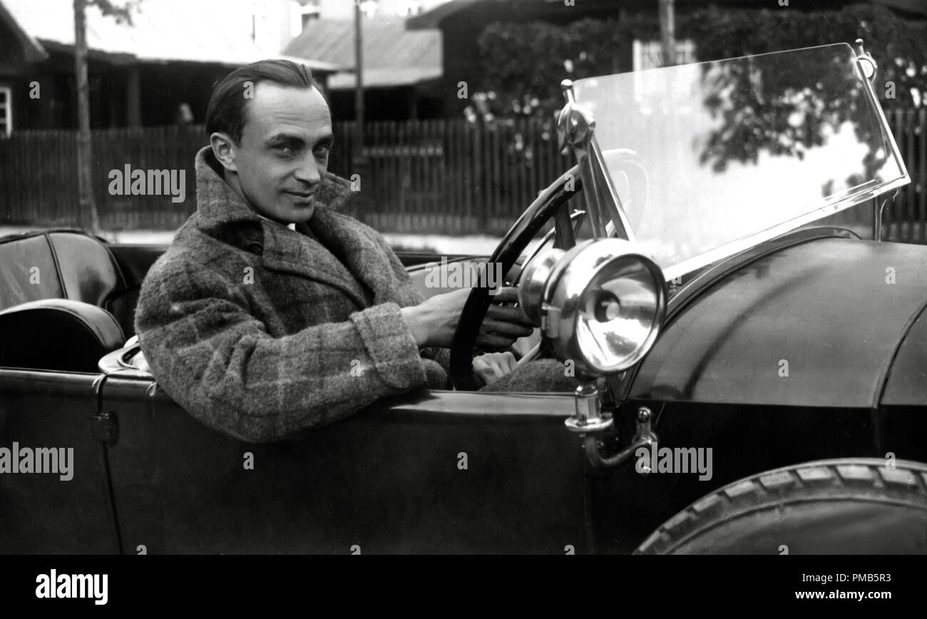 Conrad Veidt, circa 1925s riferimento file # 33536 635THA Foto Stock