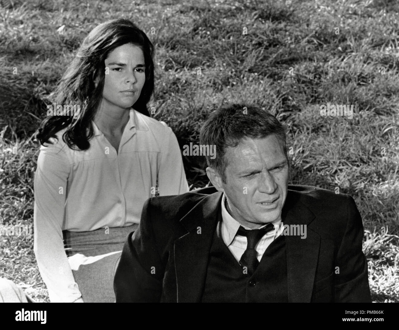Ali MacGraw, Steve McQueen, 'The Getaway' (1972) Warner Bros Riferimento al file # 33536 830THA per solo uso editoriale - Tutti i diritti riservati Foto Stock