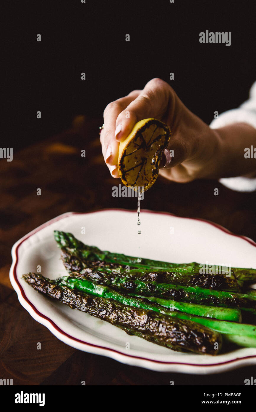 Bei contorni di gnoccis, insalate, verdure, pasta e patate per il ristorante della steak house francese americana ad Atlanta. Foto Stock