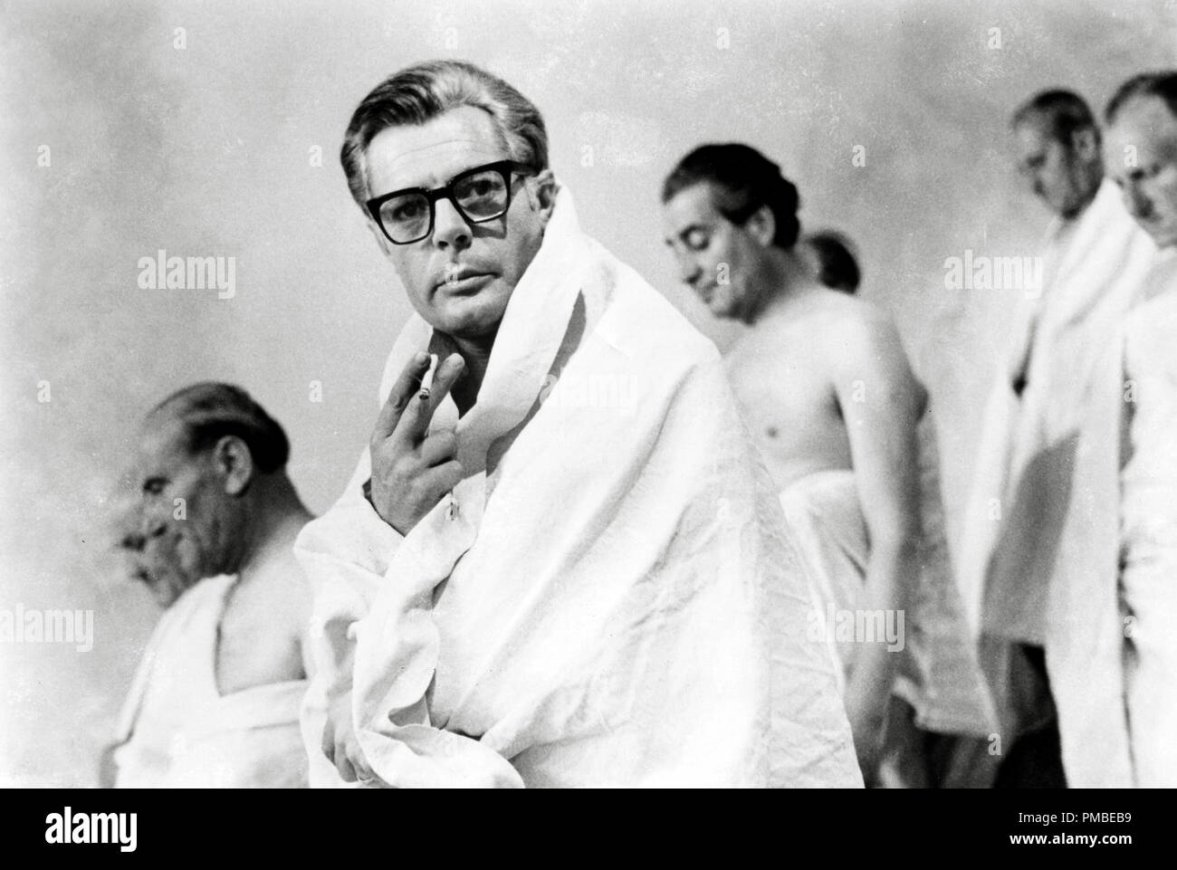 Marcello Mastroianni,'8 e una metà' (8 1/2) 1963 Riferimento File # 33371 599THA Foto Stock