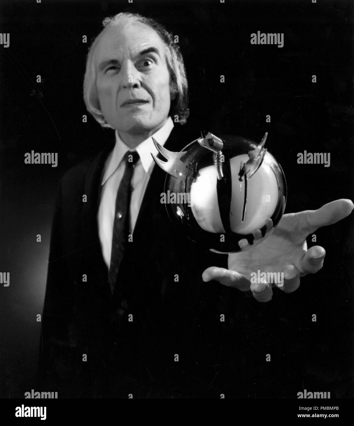 Angus Scrimm, 'Phantasms' © 1979 AVCO Embassy Pictures Foto Stock