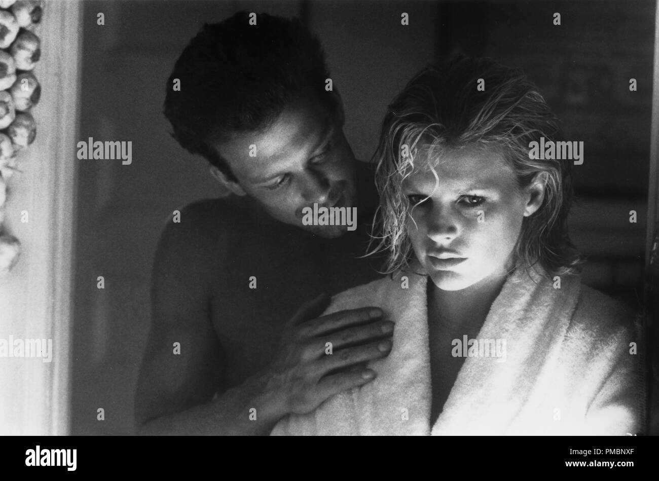 Mickey Rourke e Kim Bassinger in '9 settimane 1/2", 1984 Jonesfilm Riferimento File # 32603 111THA Foto Stock