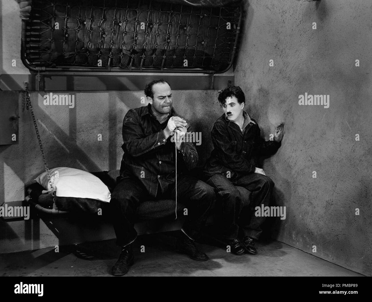 Charles Chaplin,'Moderne Times', 1936 UA Riferimento File # 32603 311THA Foto Stock