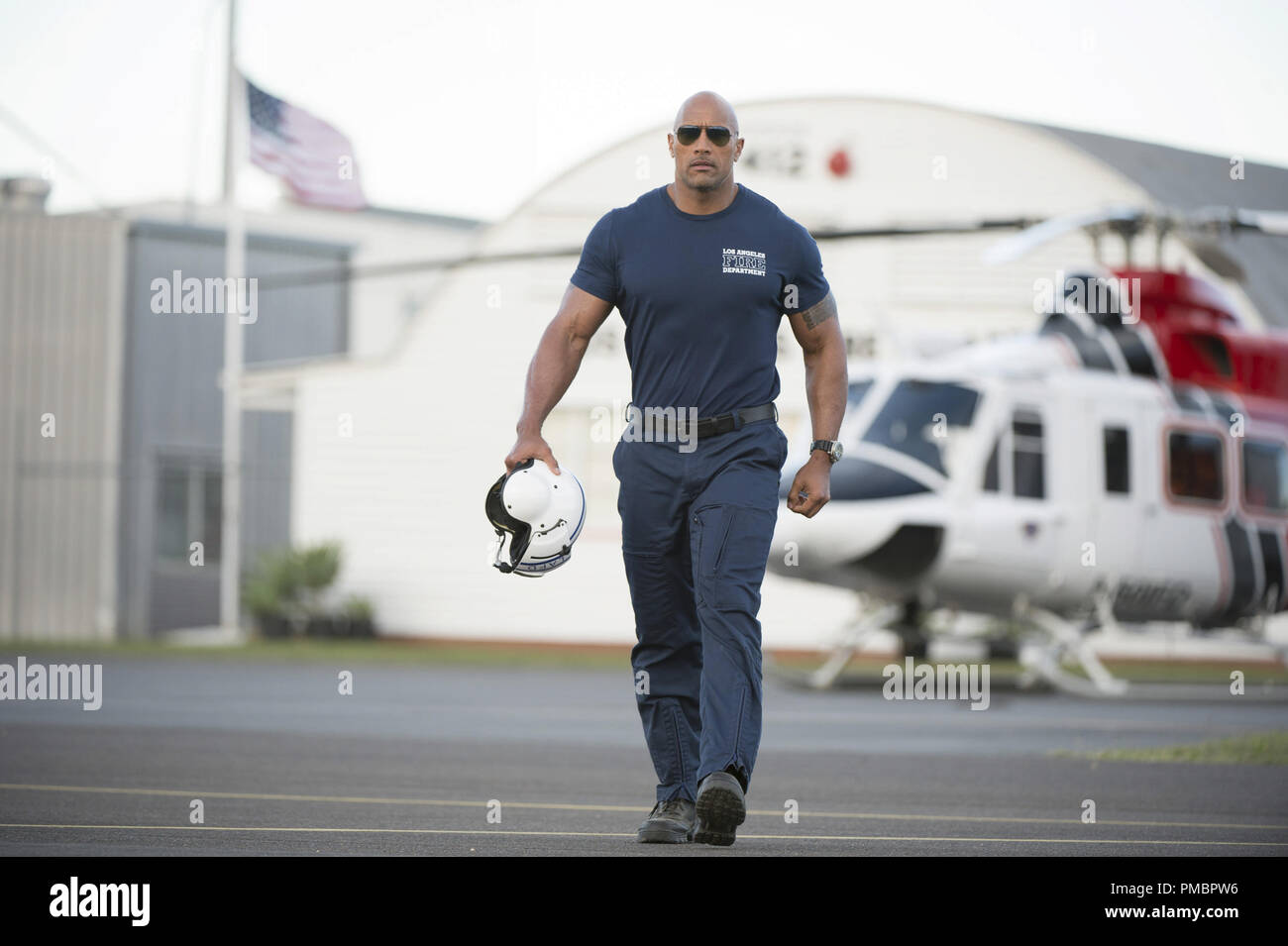 DWAYNE JOHNSON come Ray in azione thriller 'SAN ANDREAS,' una produzione di New Line Cinema e Village Roadshow Pictures, rilasciato dalla Warner Bros Le foto. Foto Stock