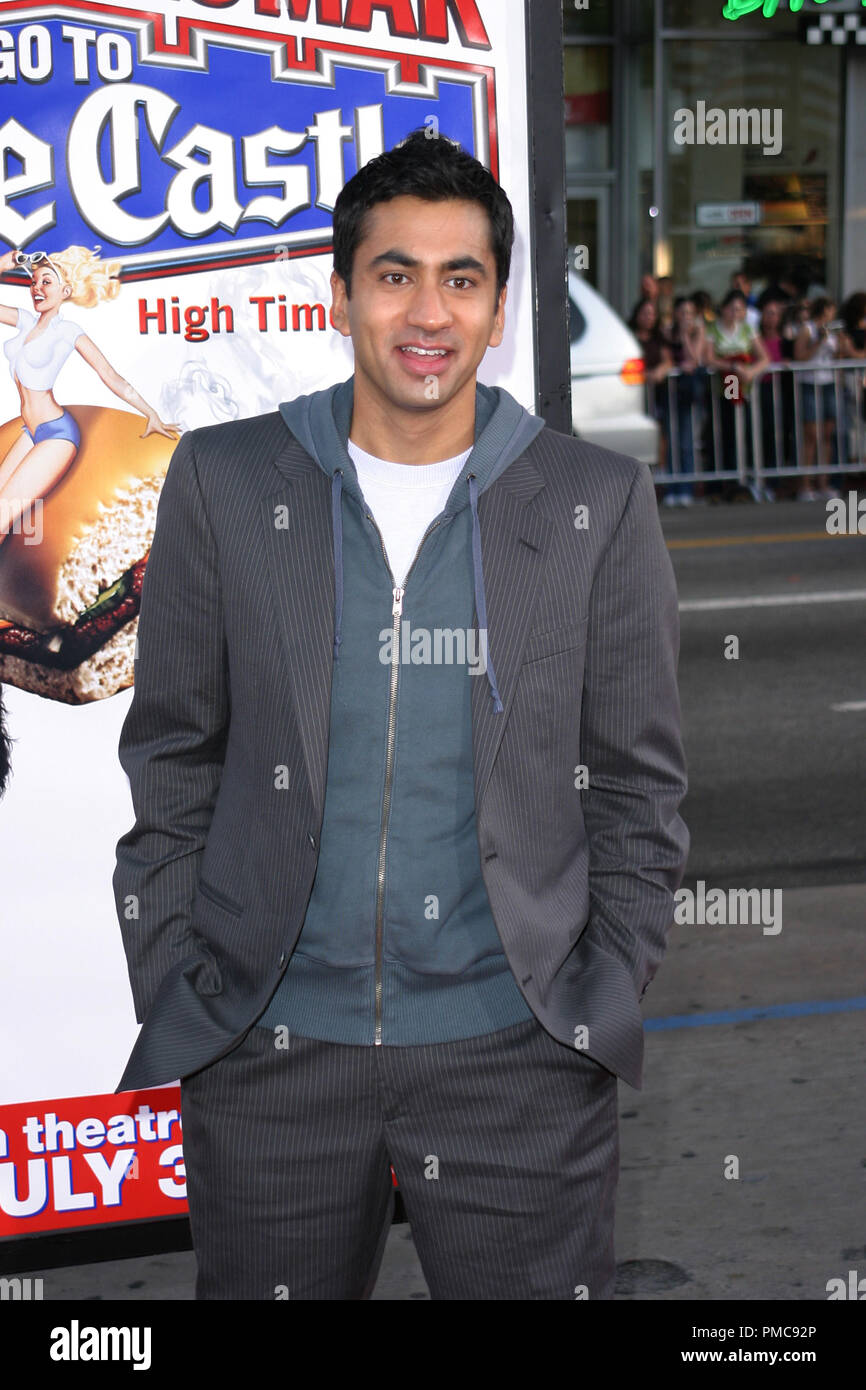 "Harold e Kumar vanno al castello bianco' Premiere 7-27-2004 Kal Penn Foto di Giuseppe Martinez / PictureLux Riferimento File # 21916 0057PLX per solo uso editoriale - Tutti i diritti riservati Foto Stock