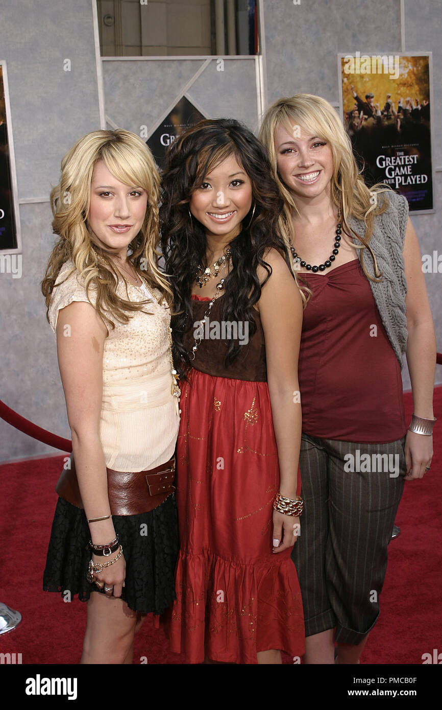 " Il grande gioco mai giocato' (Premiere) Ashley Tisdale, Brenda Song, Jennifer Tisdale 09-25-2005 / El Capitan theater / Hollywood, CA / Walt Disney Pictures / Foto di Giuseppe Martinez / PictureLux Riferimento File # 22478 0042PLX per solo uso editoriale - Tutti i diritti riservati Foto Stock