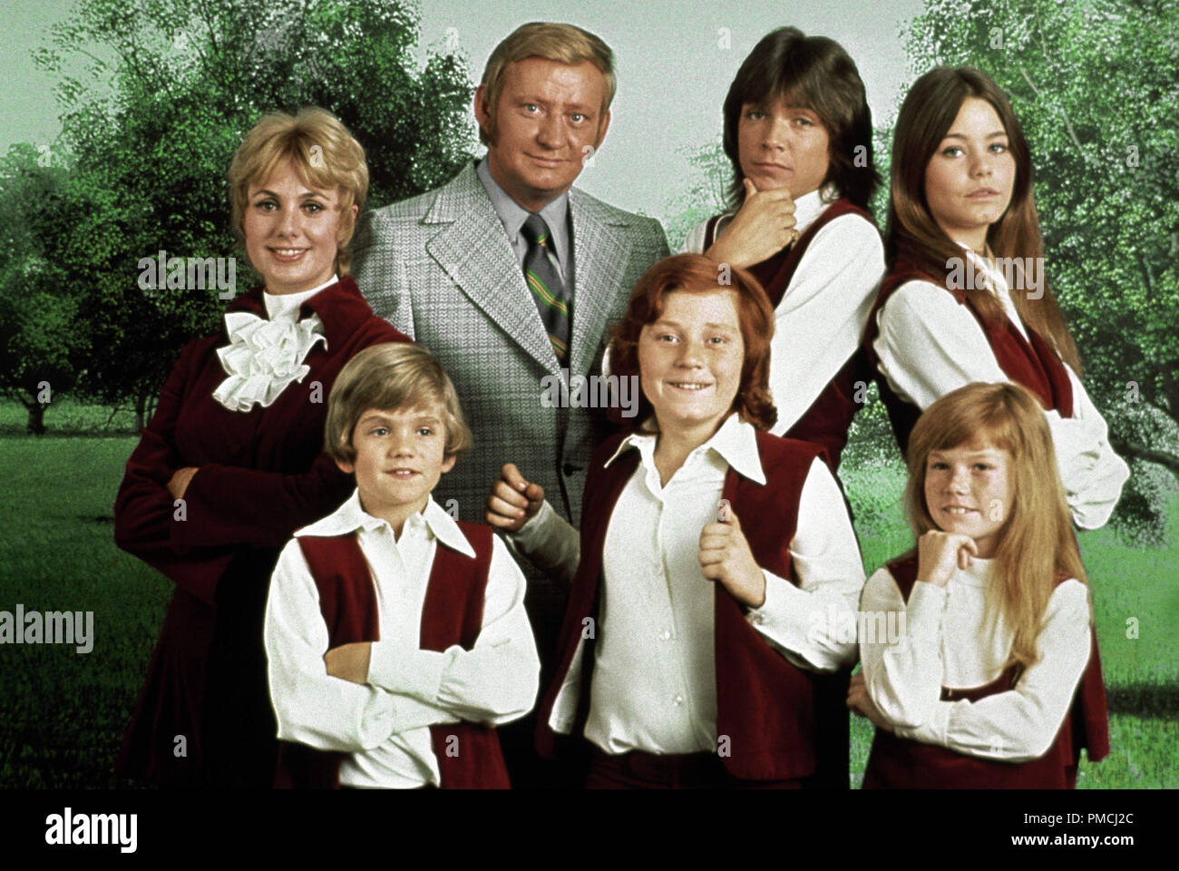Shirley Jones , Dave Madden, David Cassidy, Susan Dey, Suzanne Crough, Danny Bonaduce, Brian Forster, "Pernice Famiglia' (circa 1972) Columbia Pictures televisione Riferimento File # 33650_175THA per solo uso editoriale - Tutti i diritti riservati Foto Stock
