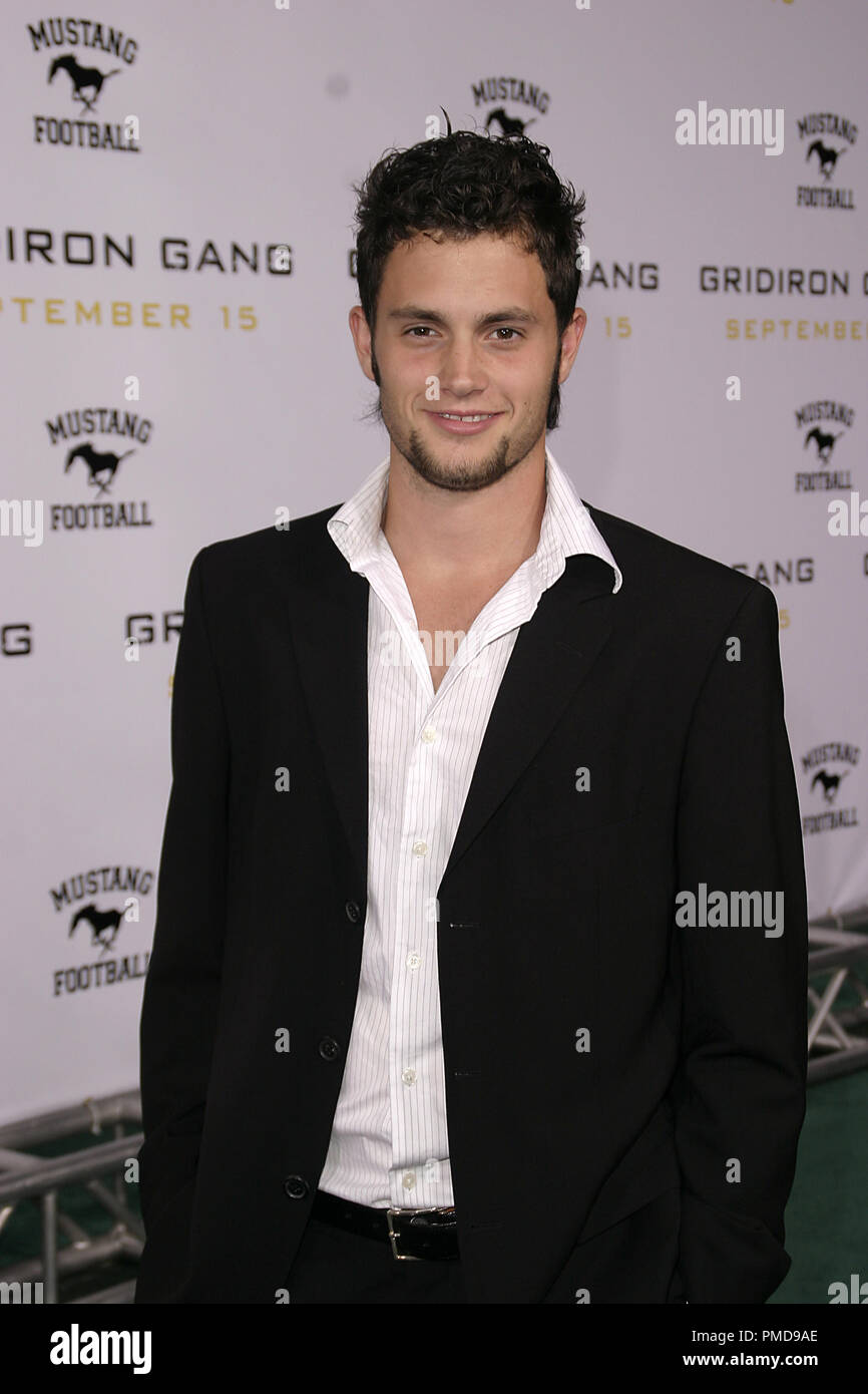 "Gridiron pista' (Premiere) Penn Badgley 09-5-2006 / Grauman's Chinese Theater / Hollywood, CA / Columbia Pictures / Foto di Giuseppe Martinez / PictureLux Riferimento File # 22814 0028PLX per solo uso editoriale - Tutti i diritti riservati Foto Stock