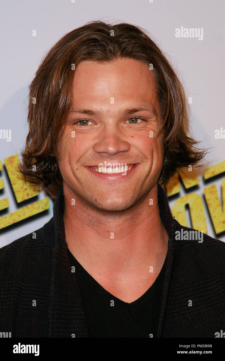 Never Back Down Premiere Jared Padalecki 3-4-2008 / Glossari Affini plafoniera / Hollywood, CA / Summit Entertainment / © Giuseppe Martinez / Picturelux - Tutti i diritti riservati Riferimento File # 23367 0046PLX per solo uso editoriale - Tutti i diritti riservati Foto Stock