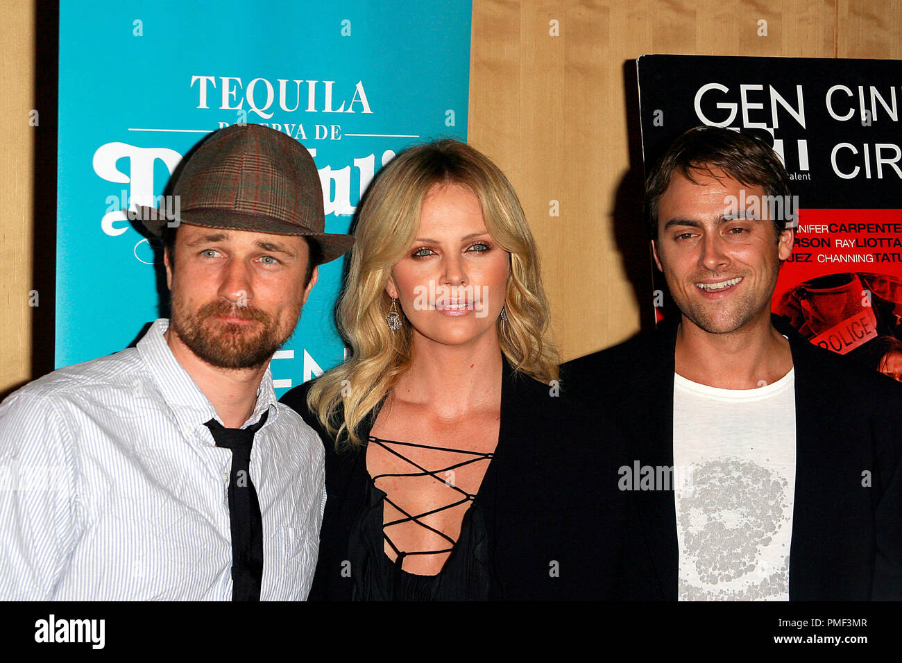 "La battaglia di Seattle' Premiere Martin Henderson, Charlize Theron, Direttore Stuart Townsend 9-22-2008 / chiarezza teatro / Beverly Hills, CA / Redwood Palms Immagini / Foto da Giuseppe Martinez Riferimento File # 23616 0021PLX per solo uso editoriale - Tutti i diritti riservati Foto Stock