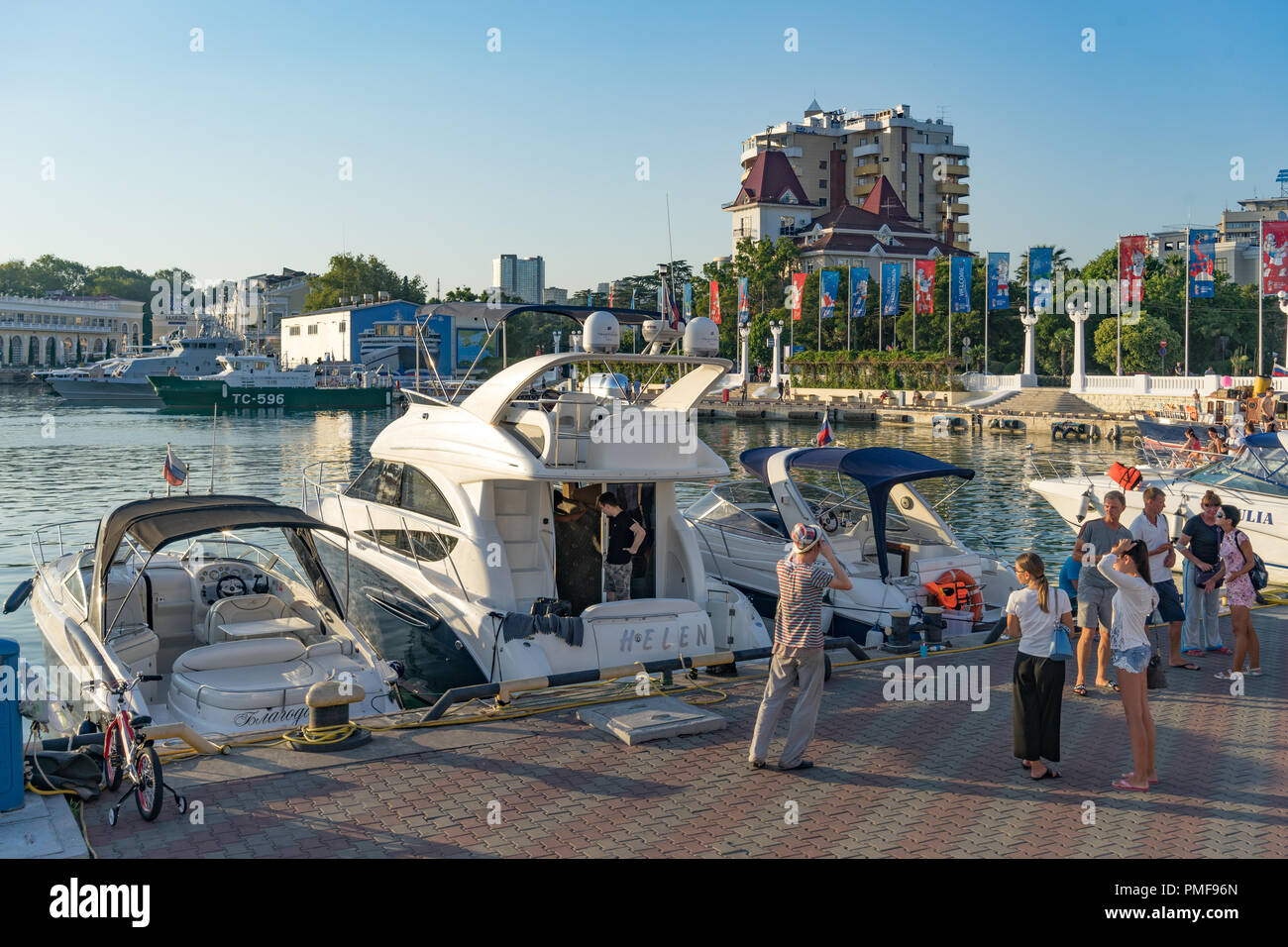 Sochi, Russia-June 14, 2018: il trasporto via mare nel porto della città balneare della Regione Krasnodar. Foto Stock