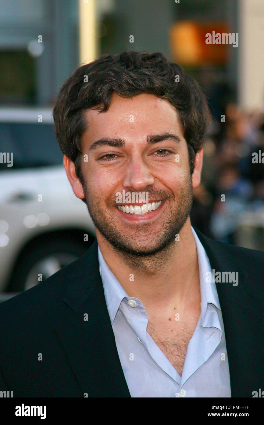Zachary Levi presso il Los Angeles l'industria lo screening di XX Century Fox "X-Men Origins: Wolverine" tenutasi presso Grauman's Chinese Theatre a Hollywood, CA 4/28/2009. Foto © Giuseppe Martinez / Picturelux / Picturelux Riferimento File # 30015 0001JM per solo uso editoriale - Tutti i diritti riservati Foto Stock