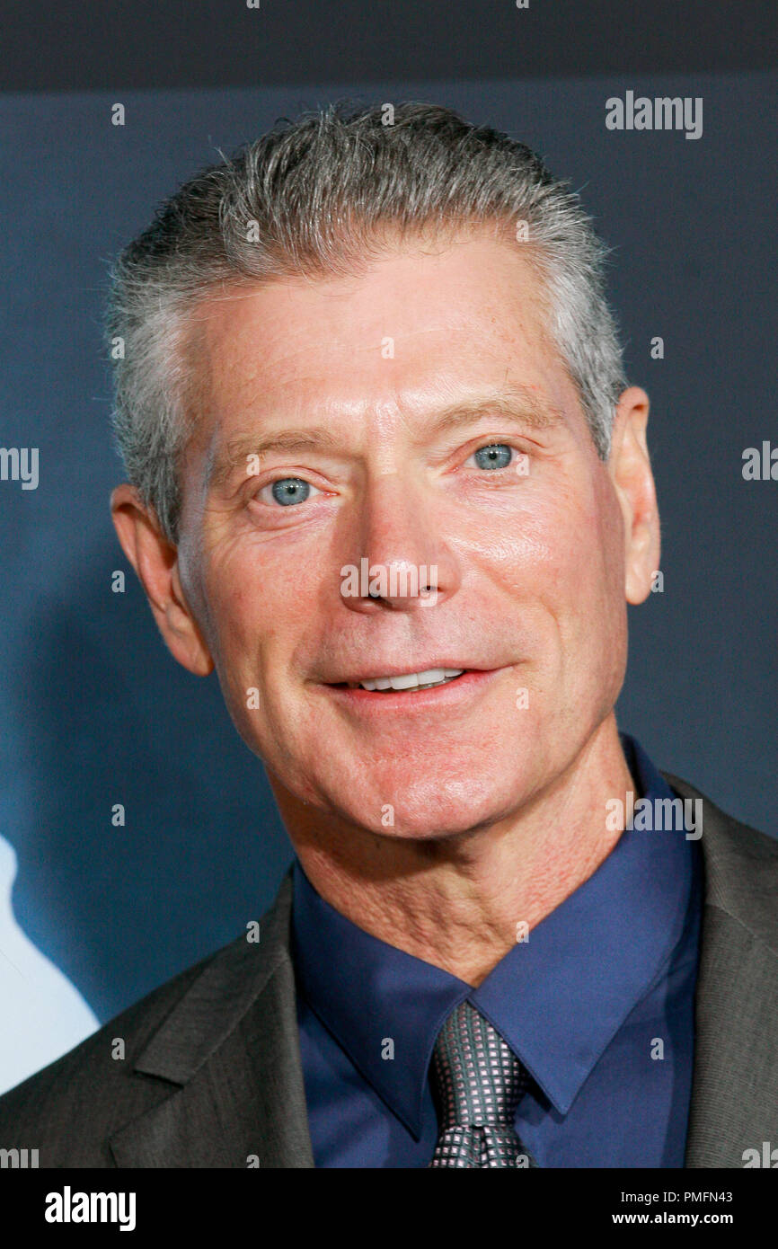 Stephen Lang alla premiere di XX Century Fox di 'Avatar'. Gli arrivi presso Grauman's Chinese Theatre a Hollywood, CA Dicembre16, 2009. Foto di: Giuseppe Martinez/PictureLux Riferimento File # 30105 003PLX per solo uso editoriale - Tutti i diritti riservati Foto Stock