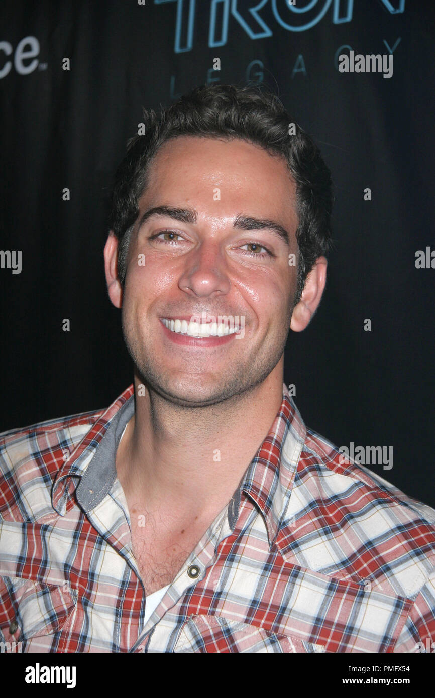 Zachary Levi 23/07/10 "Comi-Tron TRON Myspace Party' @Flynn's Arcade, San Diego Foto di Ima Kuroda/HNW / PictureLux Riferimento File # 30354 031PLX per solo uso editoriale - Tutti i diritti riservati Foto Stock