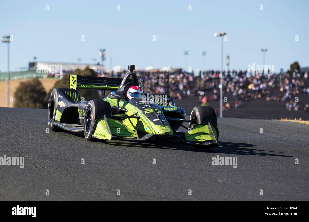 A Sonoma, CA, Stati Uniti d'America. Xvi Sep, 2018. A : driver Carlin Charlie Kimball (23) degli Stati Uniti in uscita di curva 5 durante la GoPro Grand Prix di Sonoma Verizon Campionato Indycar di Sonoma Raceway Sonoma, CA Thurman James/CSM/Alamy Live News Foto Stock