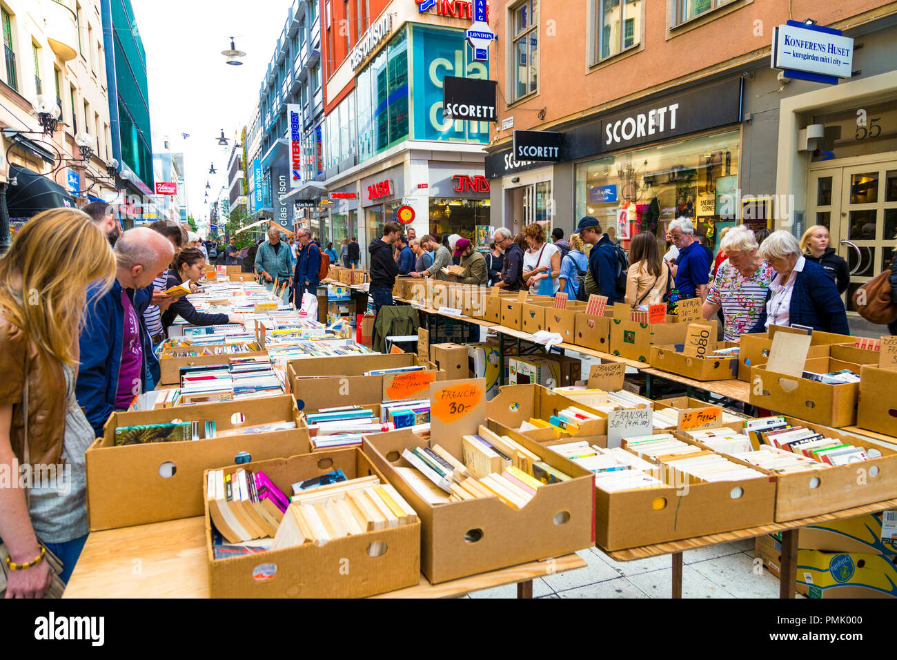 Bokbordet Stoccolma 2018 (Libro tabella) un evento annuale di Stoccolma dove librai vendere libri sulla Drottningatan, Svezia Foto Stock