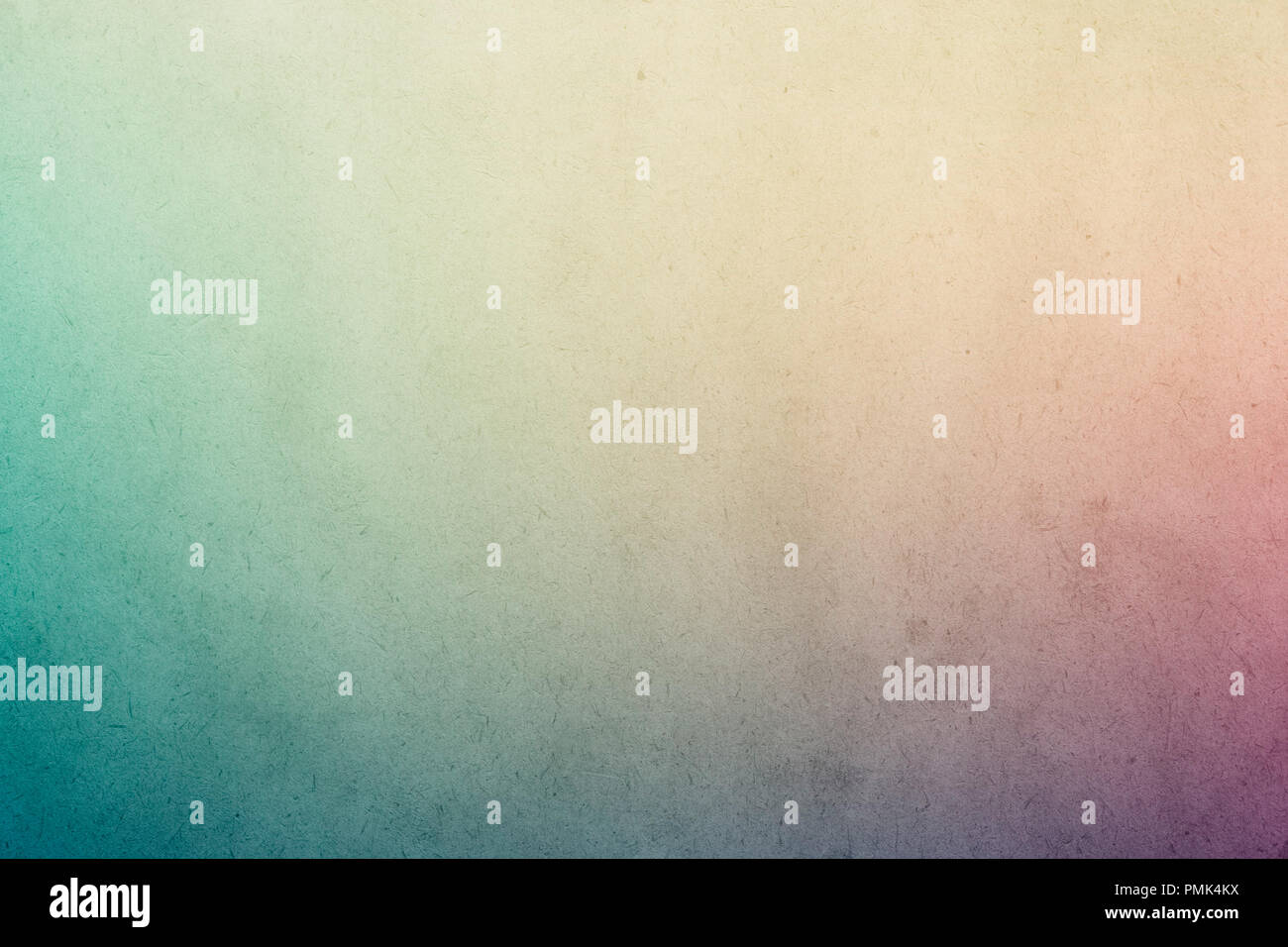 Colorato verde blu gradiente vernice ad acquerello su carta vecchia con sbavature di granella sporca astratto di texture per Foto Stock
