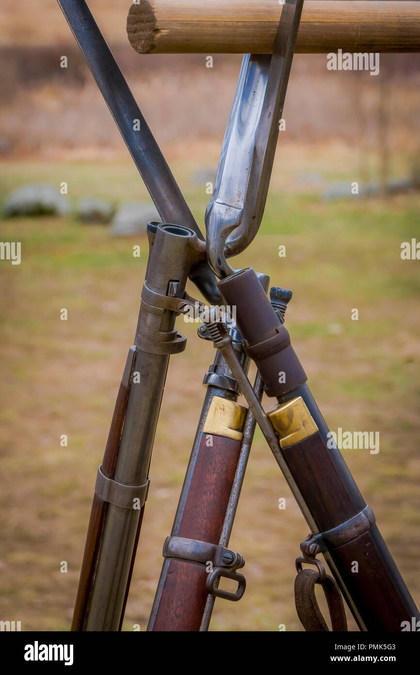 MOORPARK, STATI UNITI D'AMERICA - APRILE, 18, 2018: Close up di pistole utilizzate durante il blu e grigio guerra civile rievocazione storica a Moorpark, CA è la più grande battaglia rievocazione storica a ovest del Mississippi Foto Stock