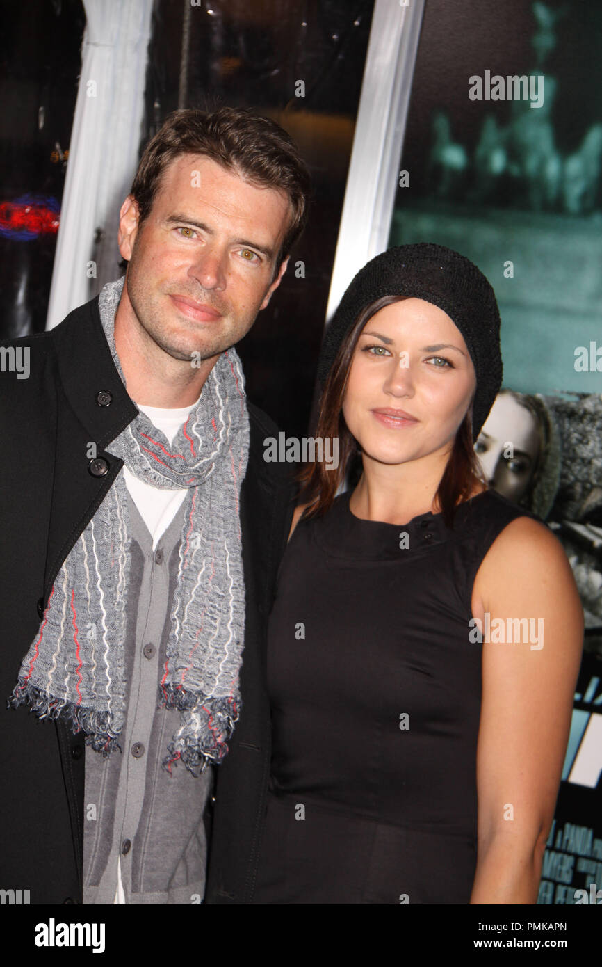 Scott Foley, Marika Foley 11/02/16, "Sconosciuto", premiere, Regency Village Theatre, Westwood Foto di Izumi Hasegawa /HollywoodNewsWire.net /PictureLux Foto Stock