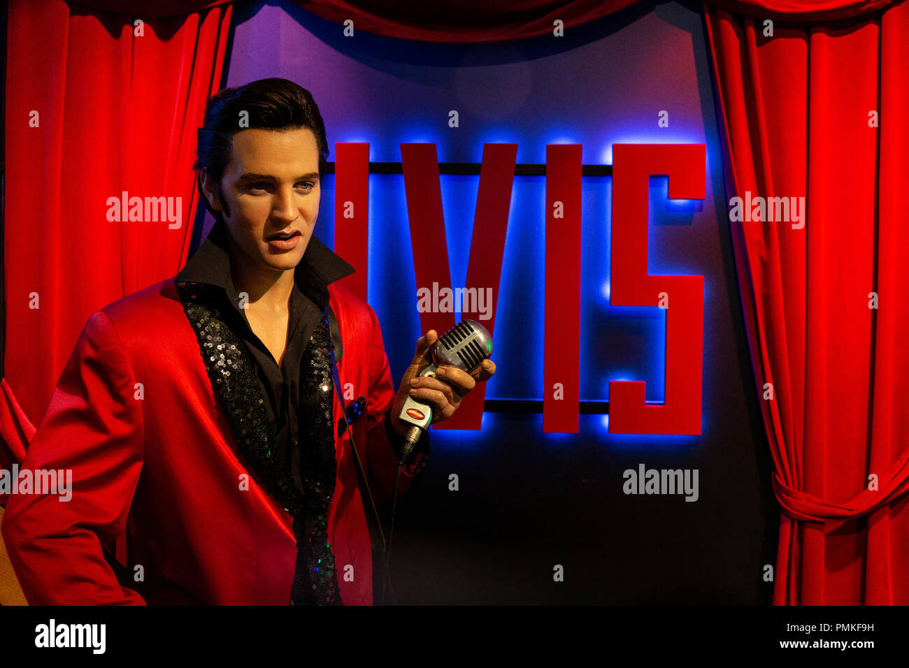 Cera figura di Elvis Presley cantante nel museo delle cere di Madame Tussauds di Amsterdam, Paesi Bassi Foto Stock