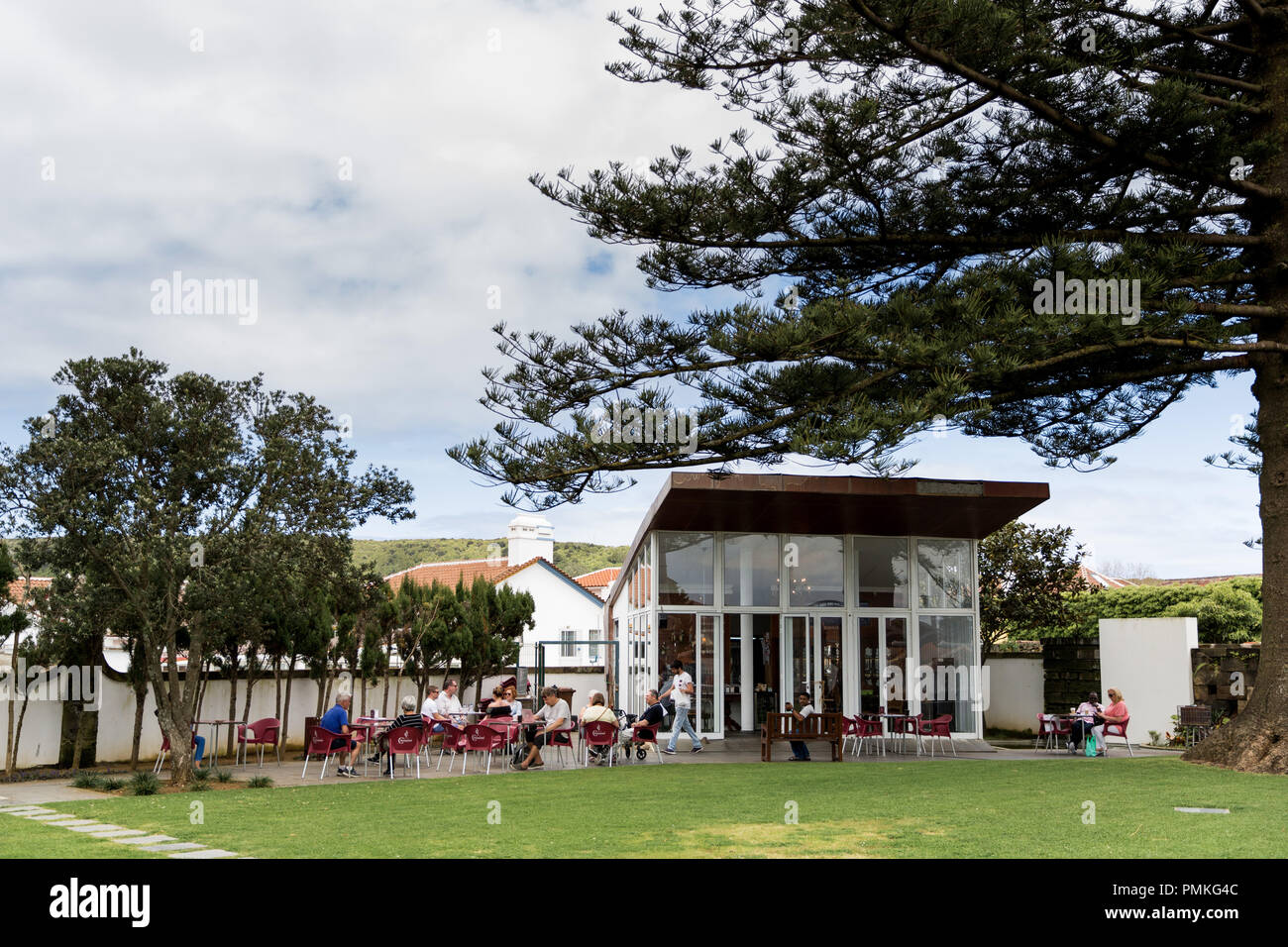 Monumento a Jose Silvestre Ribiero nei giardini pubblici (Jardim Municipal) in Praia da Vitoria, Terceira, Azzorre Foto Stock