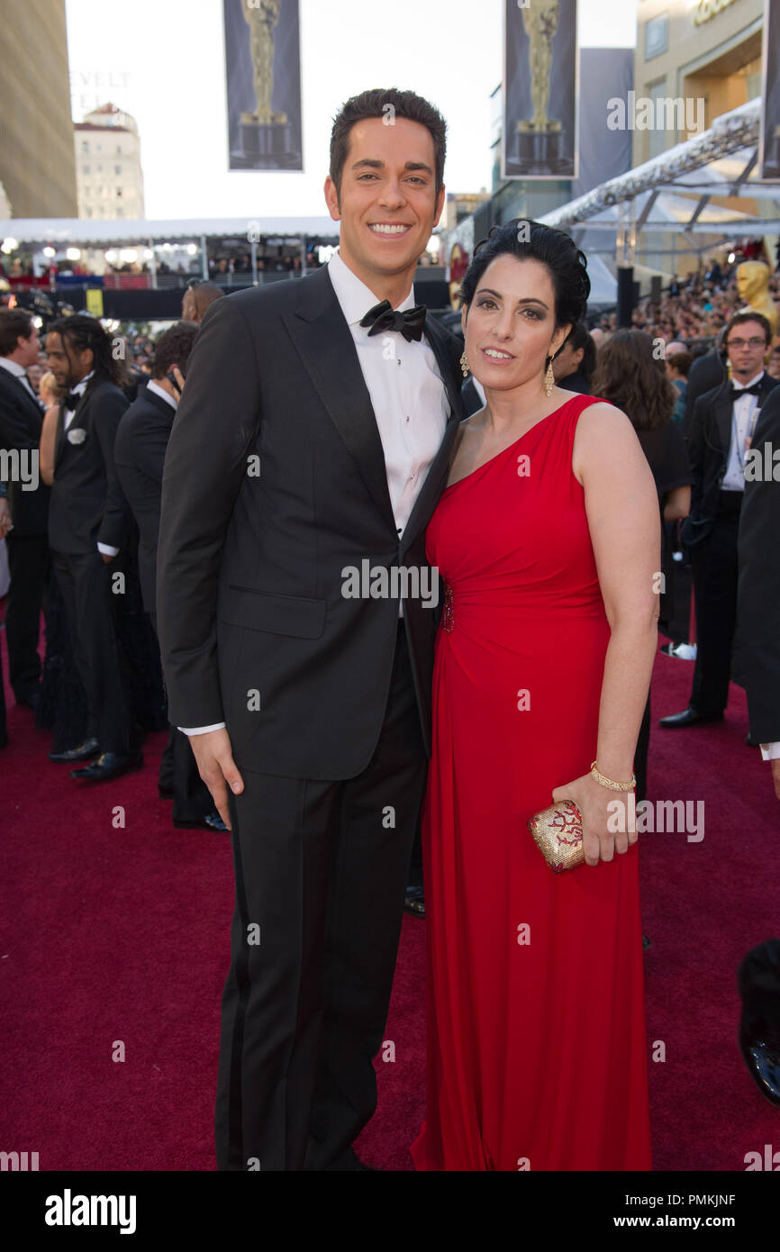 Zachary Levi e gli ospiti arrivano per la 83annuale di Academy Awards il Kodak Theatre di Hollywood, CA il 27 febbraio 2011. Riferimento al file # 30871 429 per solo uso editoriale - Tutti i diritti riservati Foto Stock