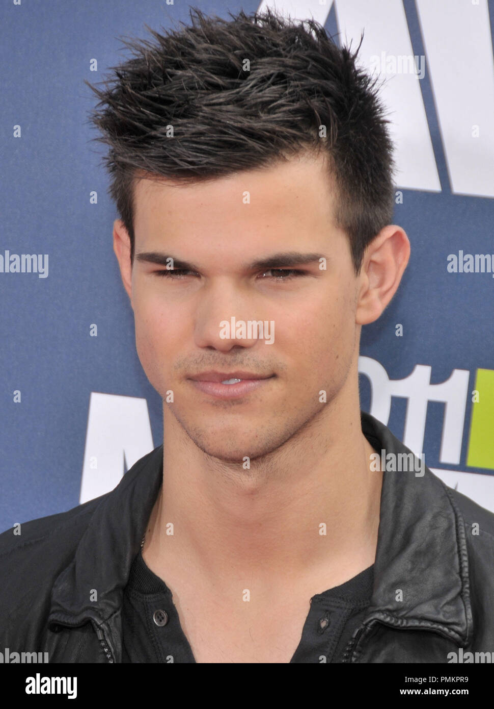 Taylor Lautner al 2011 MTV Movie Awards - Gli arrivi presso Amphitheatre di Gibson in città universale, CA. La manifestazione si è svolta domenica 5 giugno 2011. Foto di PRPP Pacific Rim Photo Press / PictureLux Foto Stock