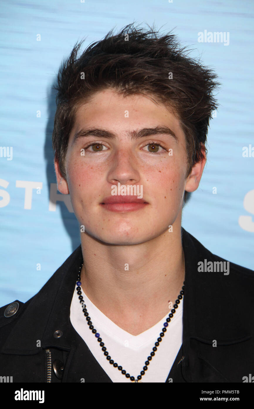 Gregg Sulkin 03/30/2011 'Soul Surfer' Premiere @ Glossari Affini Dome, Hollywood Foto di Megumi Torii/ www.HollywoodNewsWire.net/ PictureLux Foto Stock