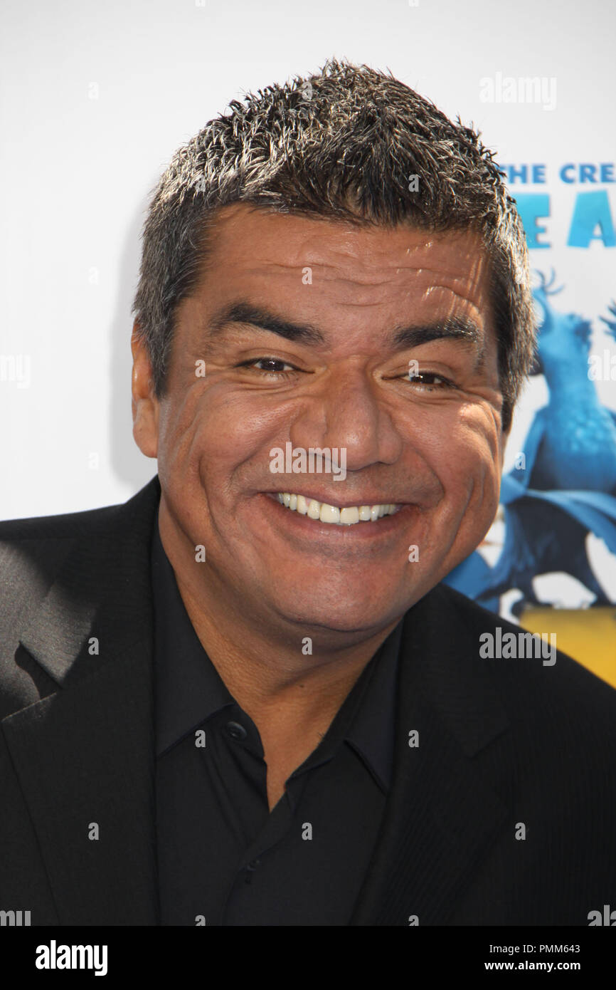 George Lopez 04/10/2011 "Rio " Premiere @ Grauman's Chinese Theater, Hollywood Foto di Megumi Torii/ www.HollywoodNewsWire.net/ PictureLux Foto Stock
