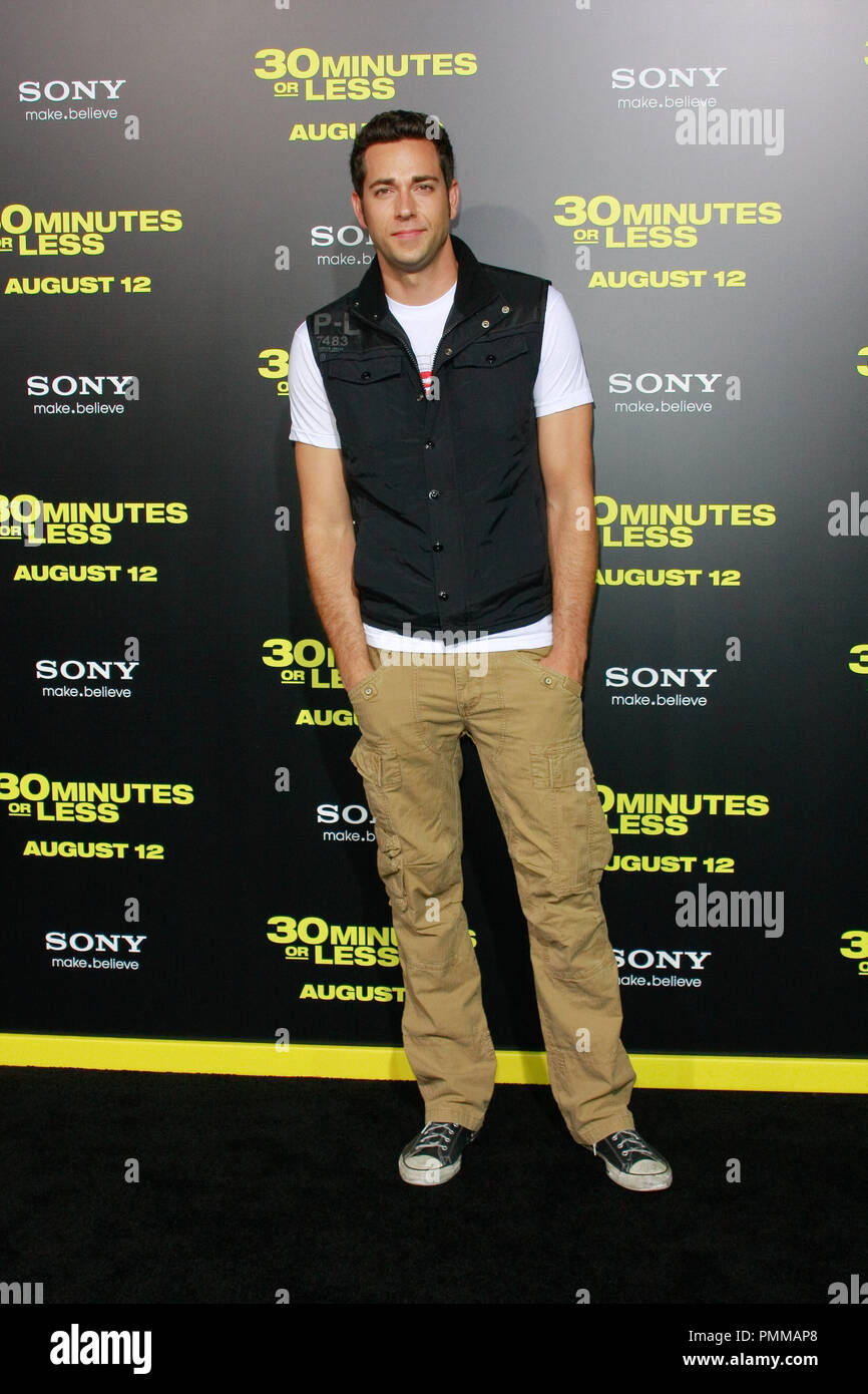 Zachary Levi alla premiere di Columbia Pictures' '30 minuti o meno". Gli arrivi presso Grauman's Chinese Theatre a Hollywood, CA, 8 agosto 2011. Foto di Joe Martinez / PictureLux Foto Stock