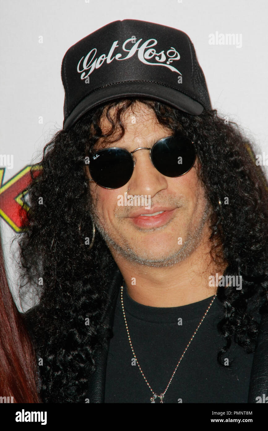 Slash al Kiis FM Jingle della sfera 2011. Gli arrivi presso Nokia Theater L.A. Vive a Los Angeles, CA, 3 dicembre 2011. Foto di Joe Martinez / PictureLux Foto Stock