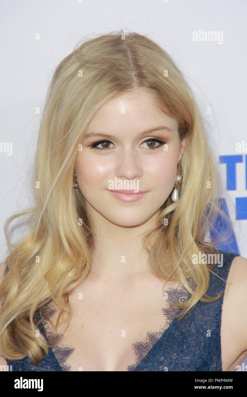 Erin Moriarty alla premiere di XX Century Fox "guardia". Gli arrivi presso Grauman's Chinese Theatre a Hollywood, CA, 23 luglio, 2012. Foto di Joe Martinez / PictureLux Foto Stock