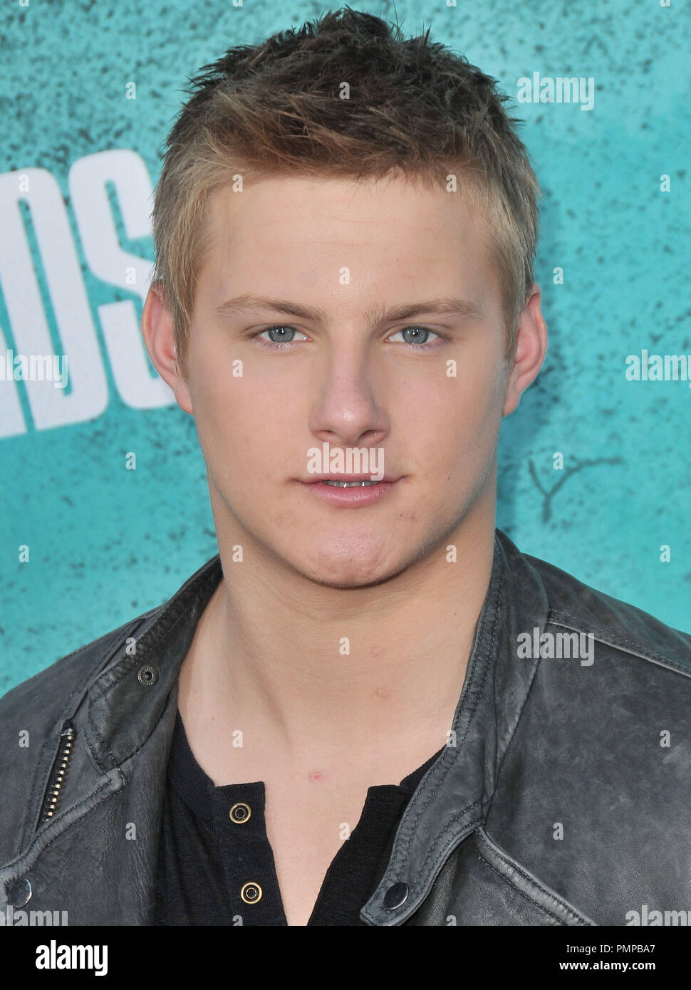 Alexander Ludwig a 2012 MTV Movie Awards tenutosi al Amphitheatre di Gibson in città universale, CA. La manifestazione si è svolta domenica 3 giugno, 2012. Foto di PRPP/ PictureLux Foto Stock