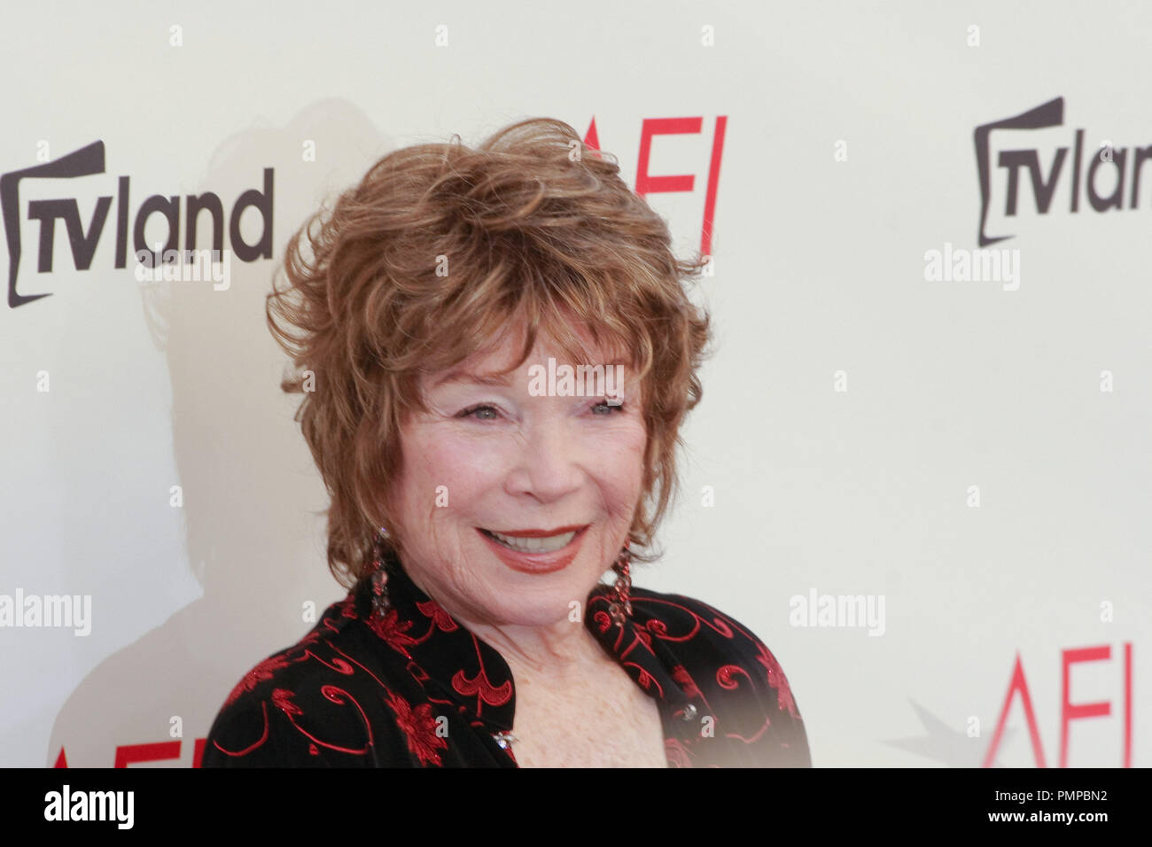 Shirley MacLaine al quarantesimo annuale degli American Film Institute's life achievement award. Gli arrivi presso Sony Studios di Culver City, CA Giugno 7, 2012. Foto di Joe Martinez / PictureLux Foto Stock