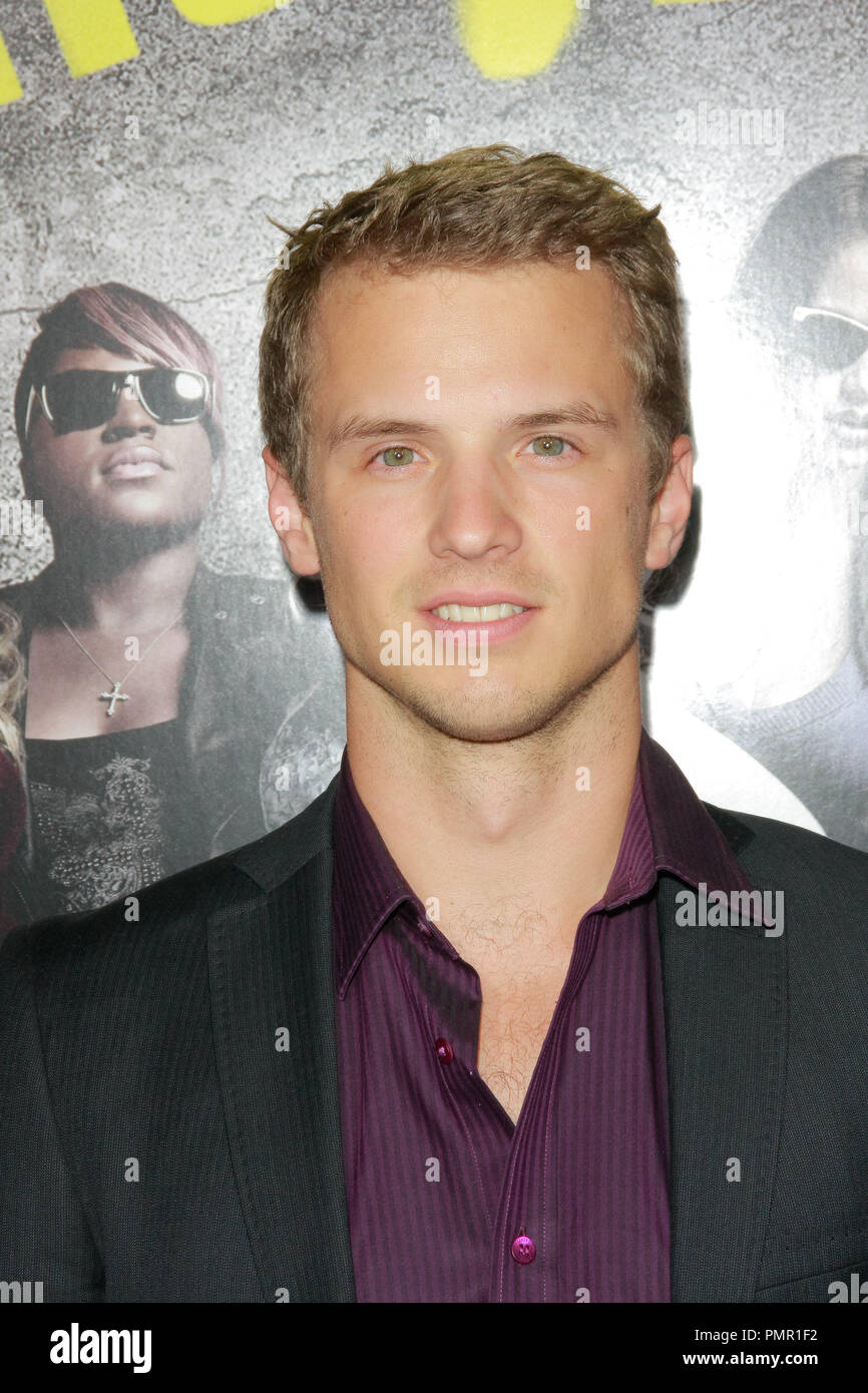 Freddie Stroma alla premiere di Universal Pictures' 'passo perfetto". Gli arrivi presso Arclight in Hollywood, CA, 24 settembre 2012. Foto di Joe Martinez / PictureLux Foto Stock