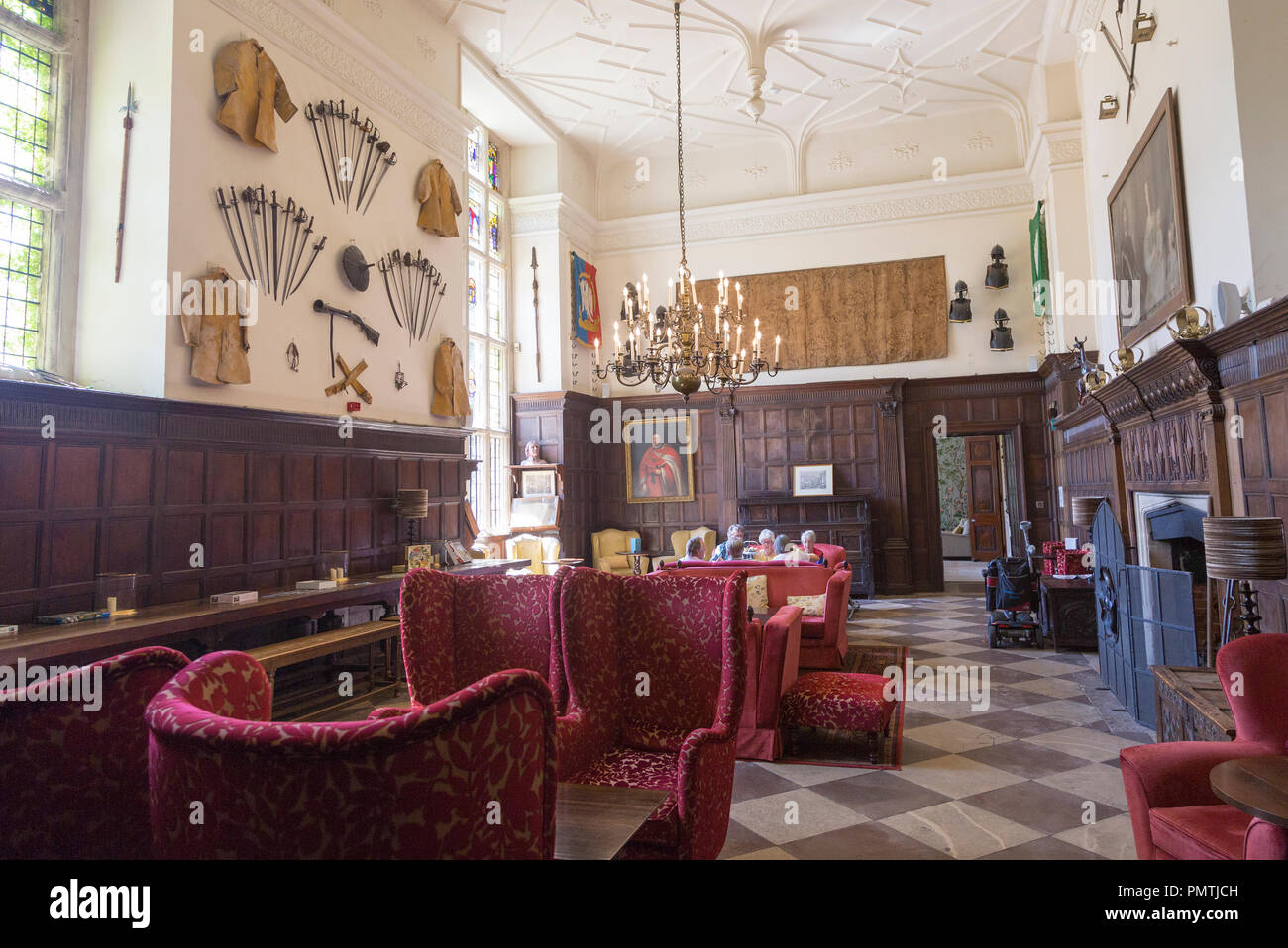 Grande salone interno Littlecote House Hotel, Hungerford, Berkshire, Inghilterra, Regno Unito Foto Stock