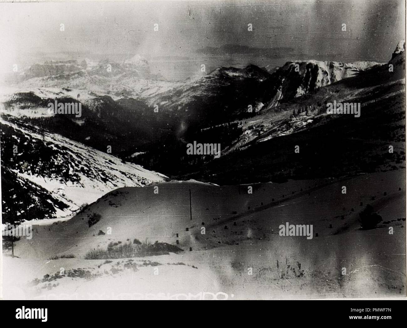 Blick vom Pordoi - Joch gegen Cherzplateau, Sief und Settsass. Foto Stock