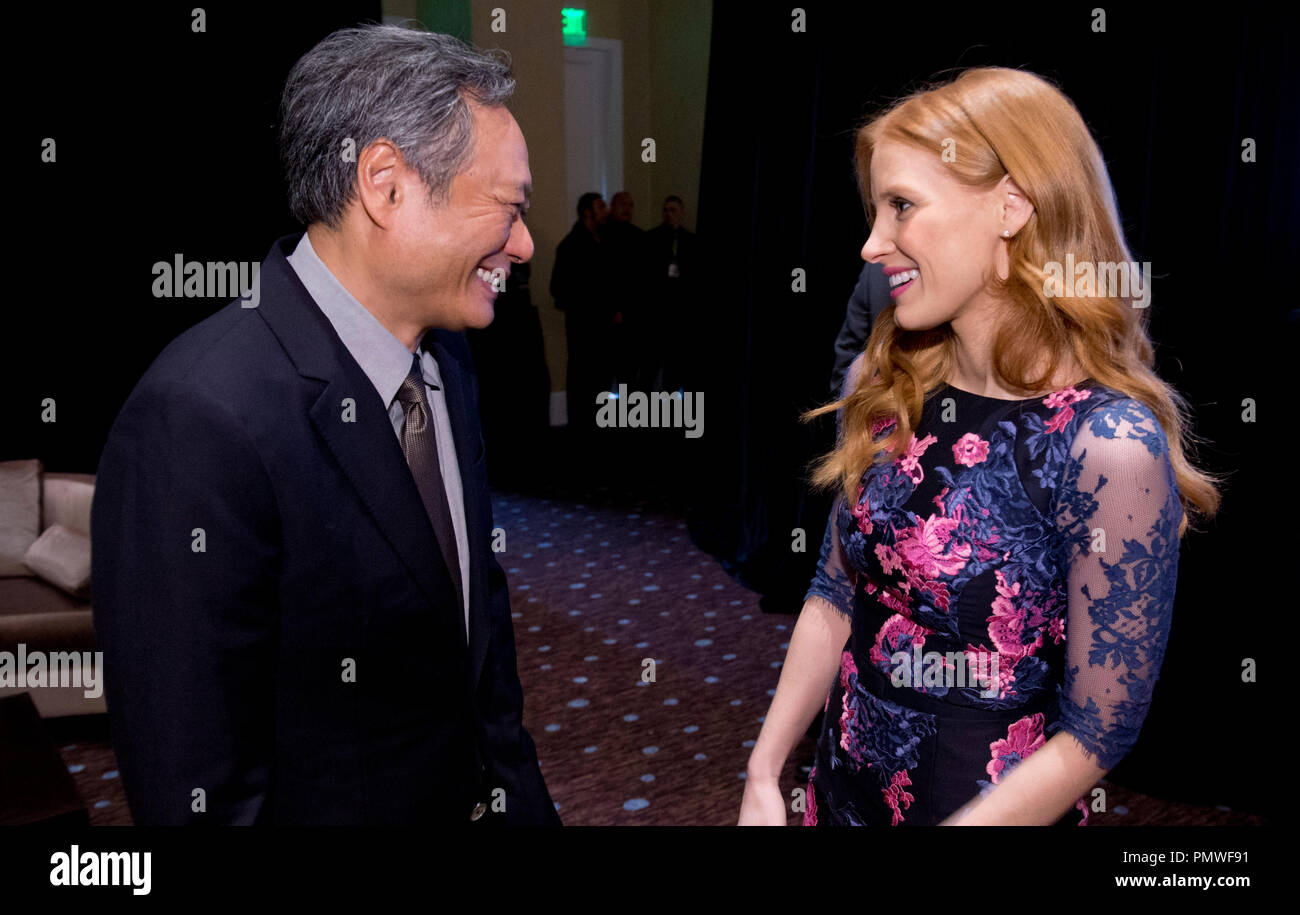 Oscar® nominees (da sinistra a destra): Ang Lee e Jessica Chastain all'Oscar® Nominees Pranzo a Beverly Hills Lunedì, 4 febbraio 2013. Riferimento al file # 31830 002 per solo uso editoriale - Tutti i diritti riservati Foto Stock