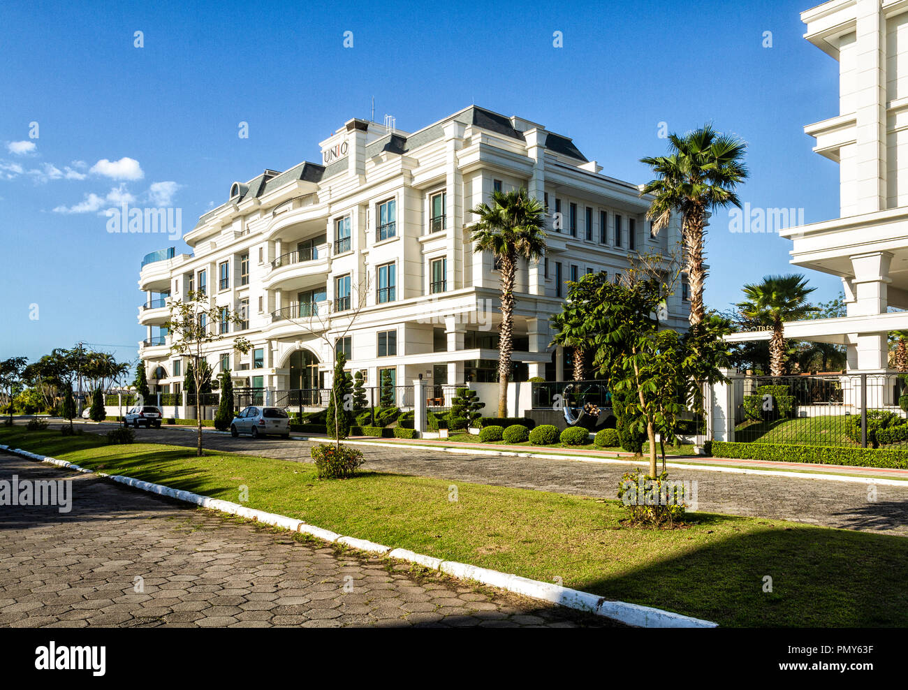Edificio nel quartiere benestante di quelle di Jureré Internacional. Florianopolis, Santa Catarina, Brasile. Foto Stock