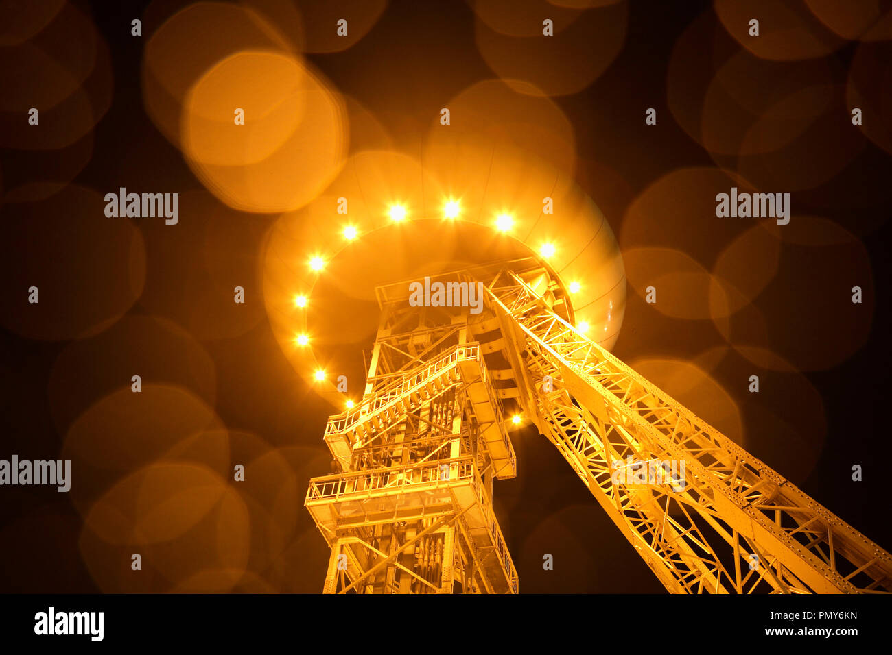 Il 'Colani uovo' è la futuristica riprogettazione di una torre di avvolgimento dell'ex miniera di carbone Ministro Achenbach in Lünen-Brambauer. Il design è venuto dal famoso designer Luigi Colani. Foto Stock