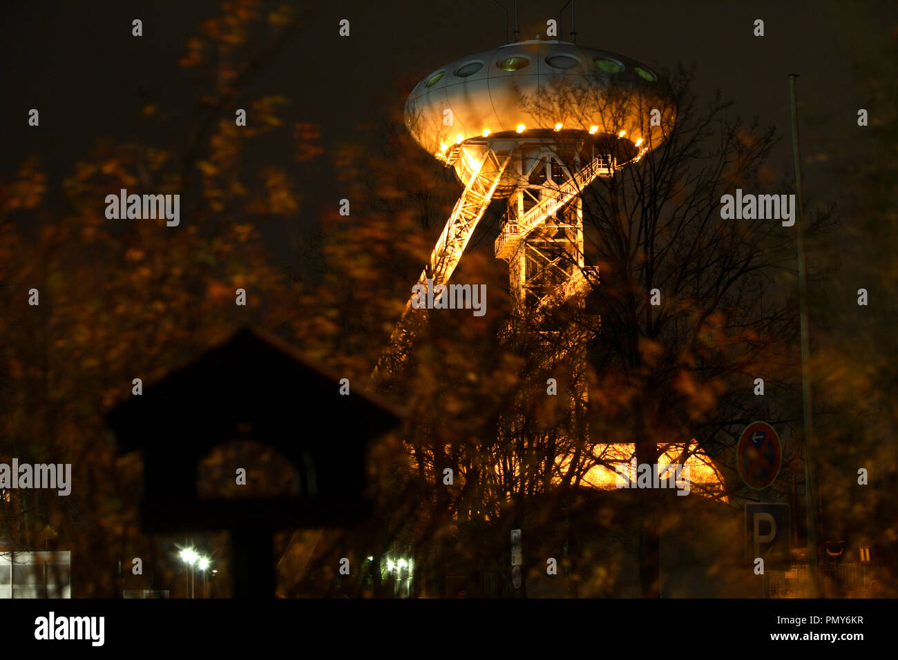 Il 'Colani uovo' è la futuristica riprogettazione di una torre di avvolgimento dell'ex miniera di carbone Ministro Achenbach in Lünen-Brambauer. Il design è venuto dal famoso designer Luigi Colani. Foto Stock