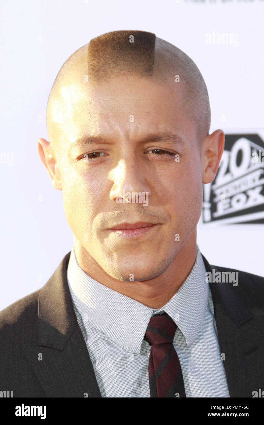 Theo Rossi 09/07/2013 "ons di anarchia' Stagione Sei Premiere detenute in Dolby Theater a Hollywood, CA Foto di Mayuka Ishikawa / HNW / PictureLux Foto Stock