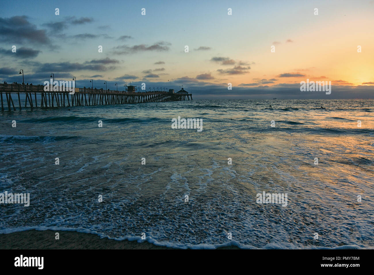Tramonto sulla spiaggia del Pacifico a San Diego, California. Foto Stock