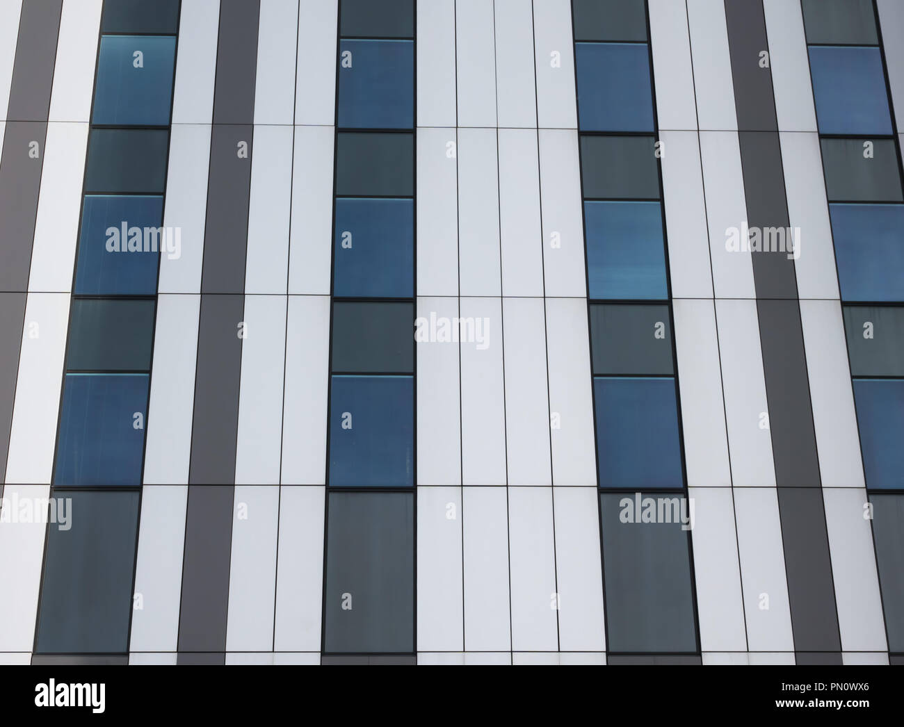 Il nuovo Royal Hospital di Liverpool incompiuta dopo il crollo di Carillion, costruita utilizzando non denuncia il rivestimento che necessita la sostituzione di un enorme costo. Foto Stock