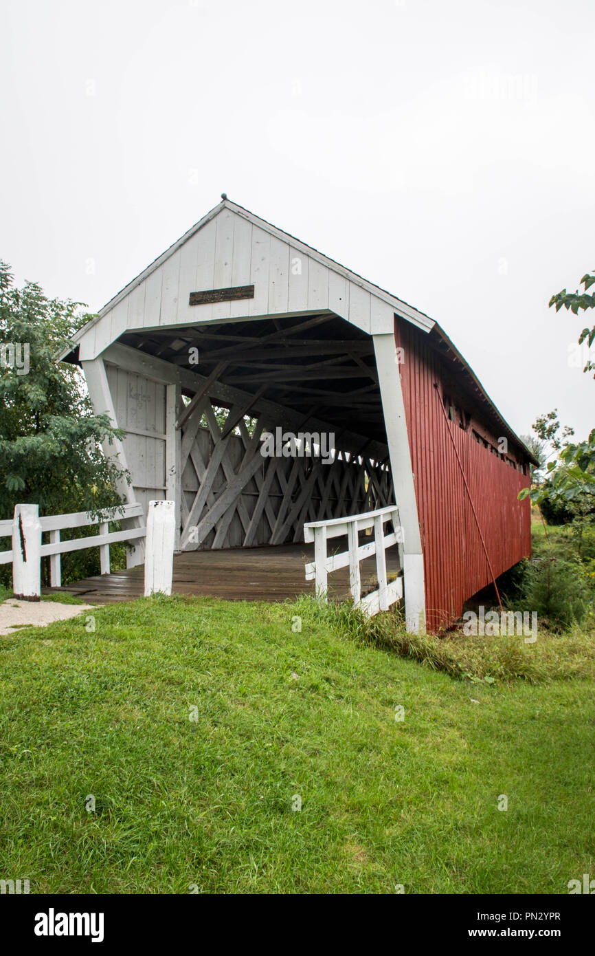 La storica Imes ponte coperto, San Carlo, Madison County, Iowa, USA Foto Stock