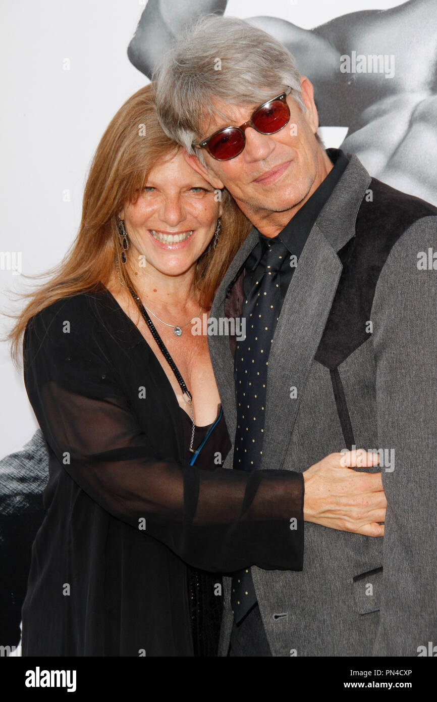 Eric Roberts E Moglie Eliza Roberts Alla Premiere Mondiale Della Warner Bros Foto Magic Mike Xxl Tenutasi Presso La Leva Tcl Teatro Cinese A Hollywood Ca 25 Giugno 15 Foto Di Joe