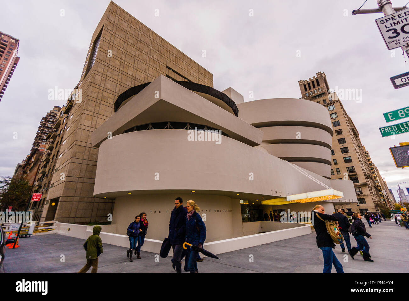 Solomon R Guggenheim Museum Manhattan   New York New York, Stati Uniti d'America Foto Stock