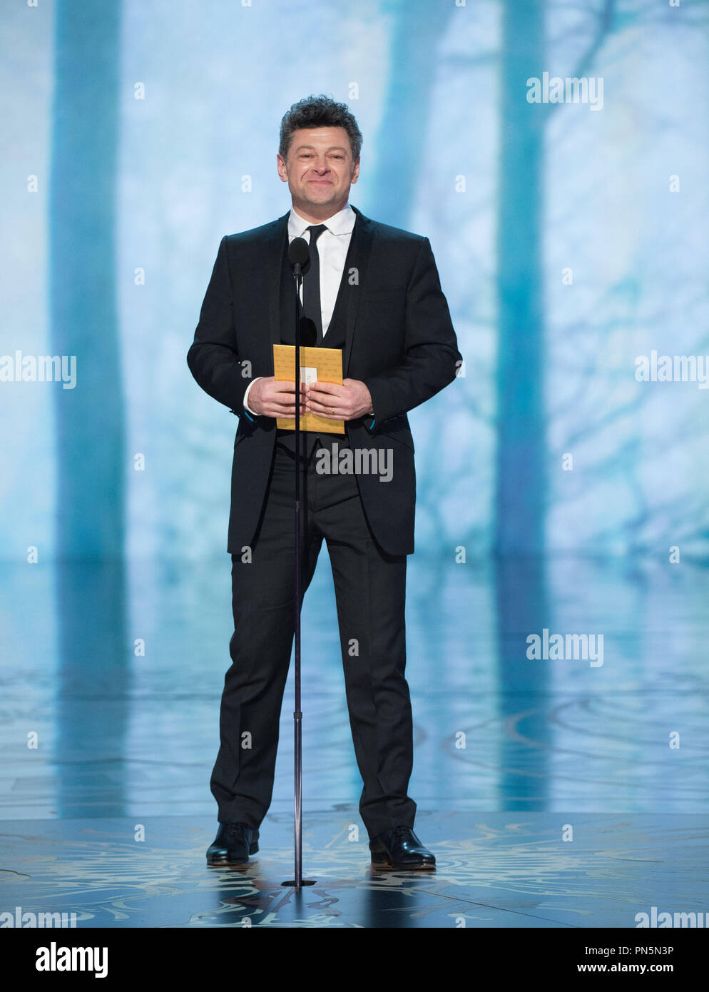 Il presentatore Andy Serkis sul palco durante il live ABC teletrasmesso del 88th Oscar® al Dolby® Theatre di Hollywood, CA domenica 28 febbraio, 2016. Riferimento al file # 32854 531THA per solo uso editoriale - Tutti i diritti riservati Foto Stock