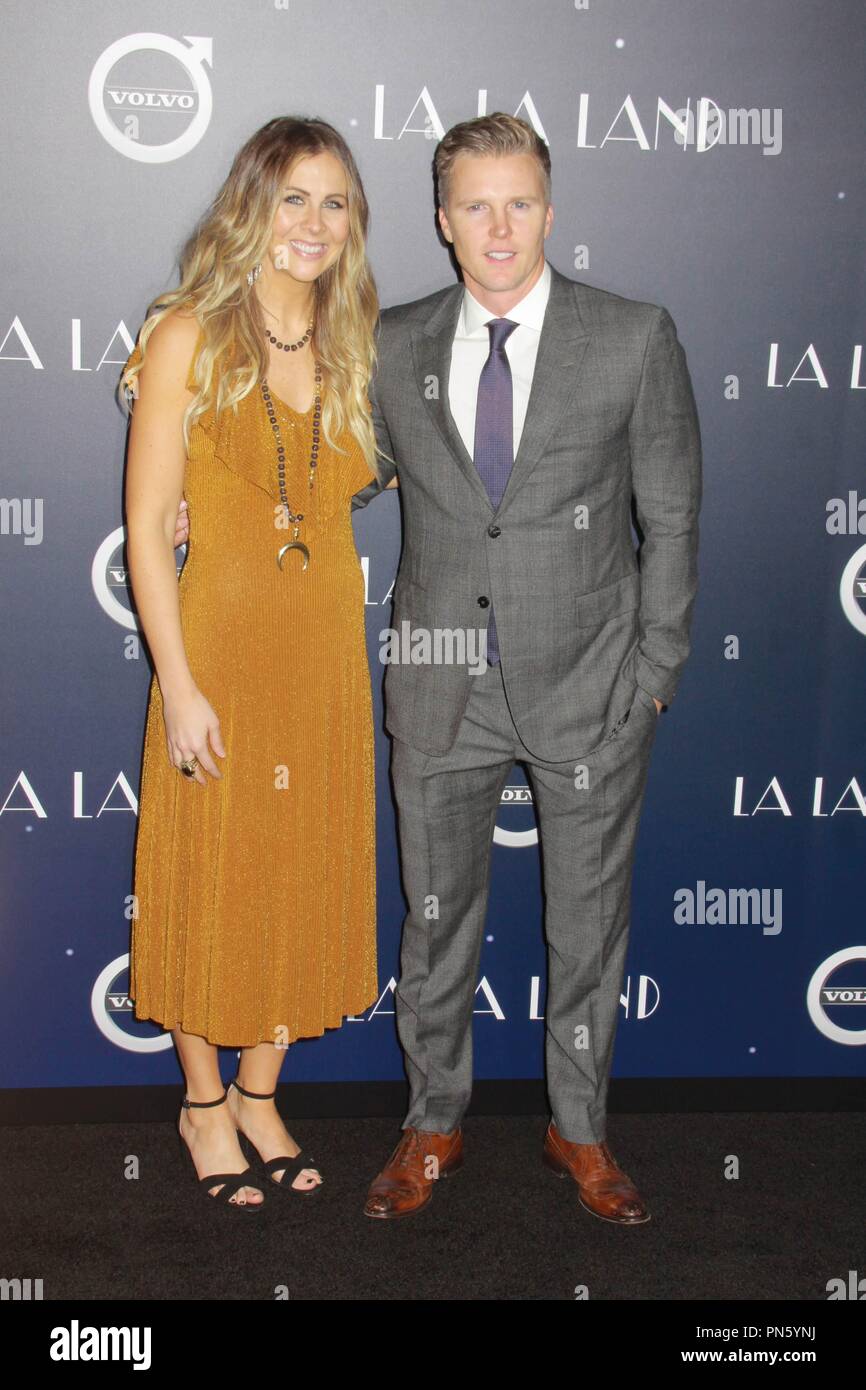 Rachel Smith, Trento Luckinbill 12/6/2016 "La La terra' Premiere al Fox Regency Theatre di Los Angeles, CA Foto di Julian Blythe / HNW / PictureLux Foto Stock