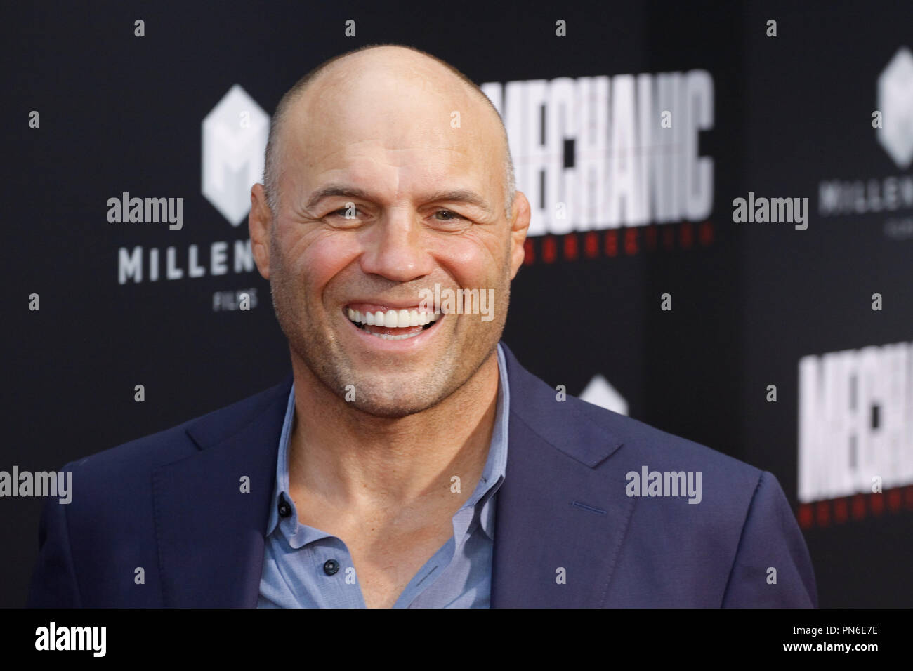 Randy Couture alla premiere di Summit Entertainment 'Mechanic: Resurrezione" tenutasi presso ArcLight Hollywood in Hollywood, la California il 22 agosto 2016. Foto di Joe Martinez / PictureLux Foto Stock